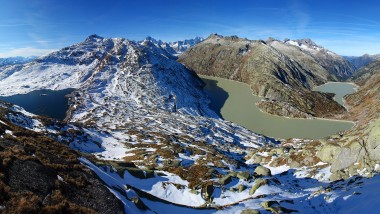 Pogleda na zimski krajolik u Grimsel regiji (© Kraftwerke Oberhasli AG)