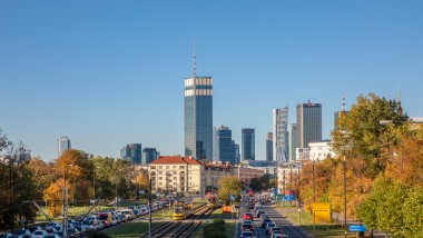 Varso Place sa svojom kulom visokom 310 metara nadgleda celu Varšavu (© Aaron Hargreaves/Foster + Partners